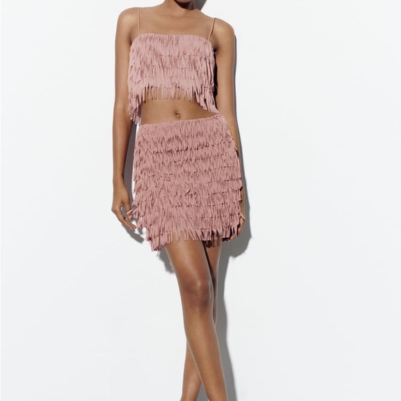 Pink fringe top NWT - Picture 2 of 4